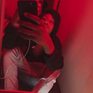 Meet your Posher, Cameron